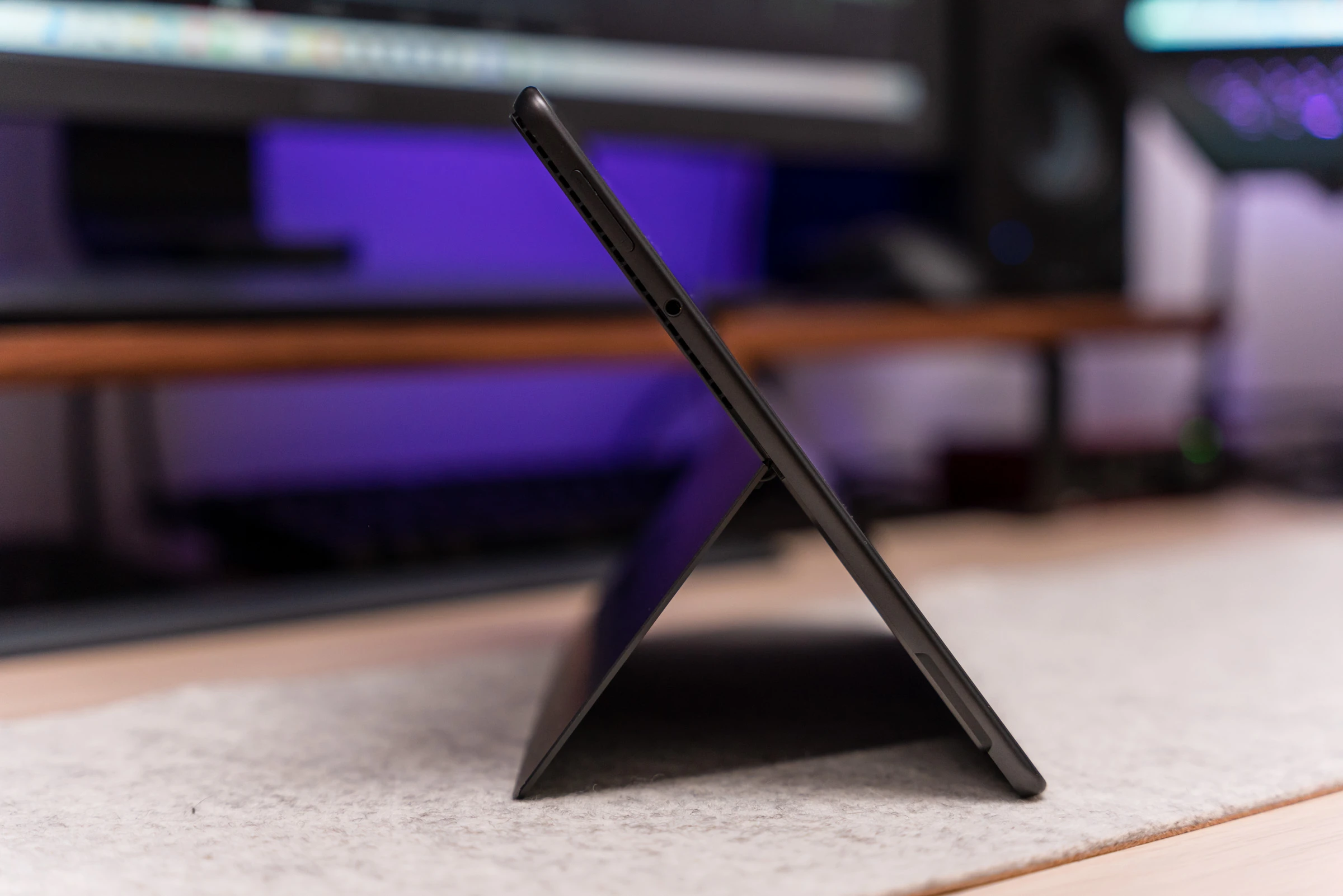 Surface Pro 8 class="wp-image-2124696"