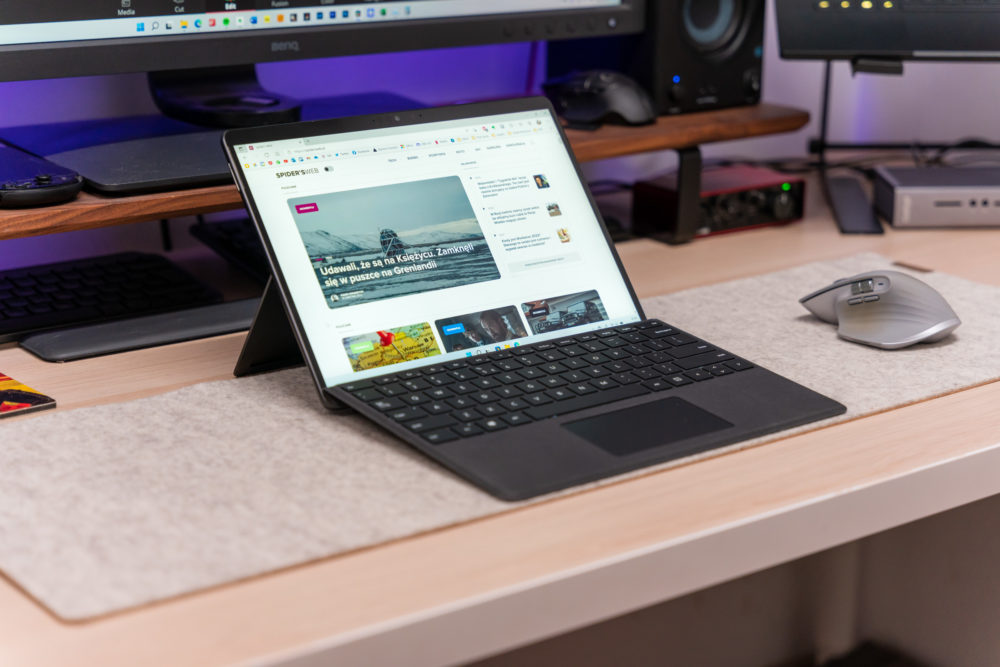 Surface Pro 8 class="wp-image-2124690"