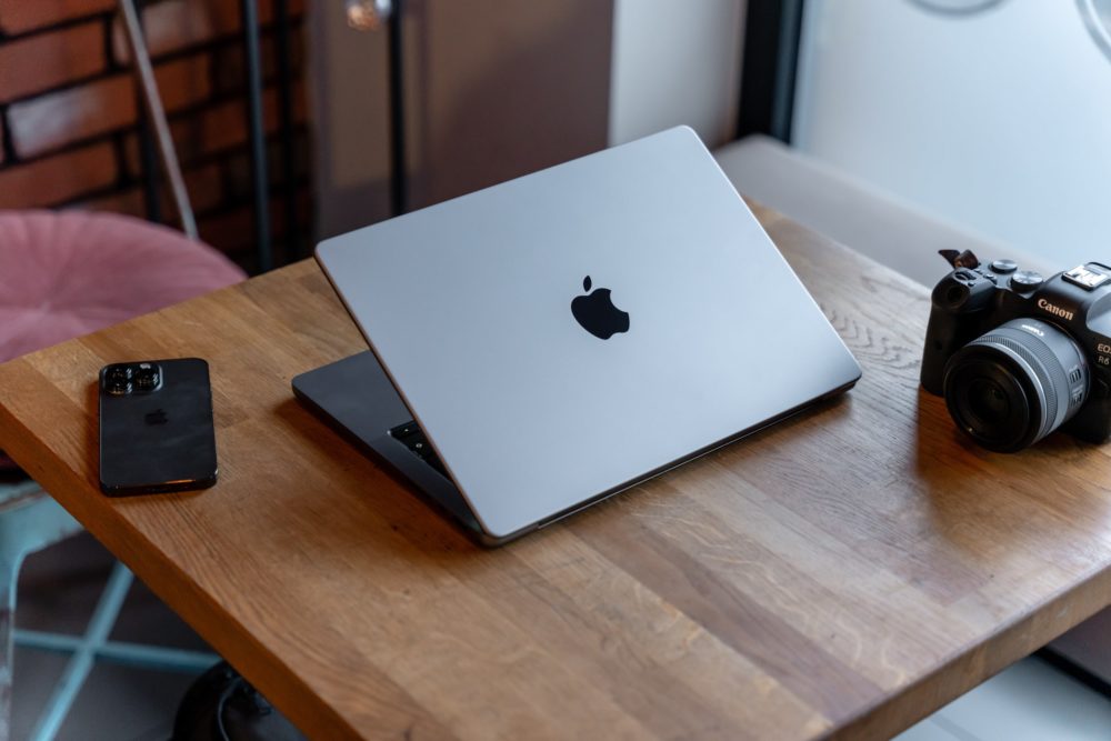 macbook pro air ktory wybrac 2022 apple m1 m2 m1 pro max-min