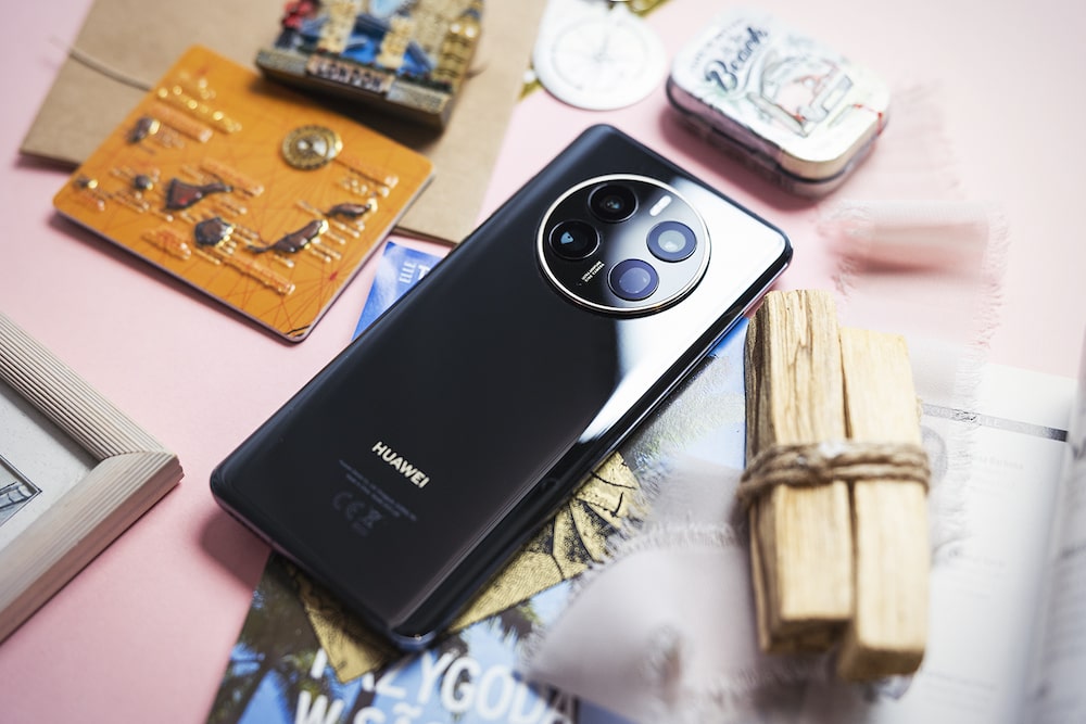 huawei-mate-50-pro-aparat-przyslona 3