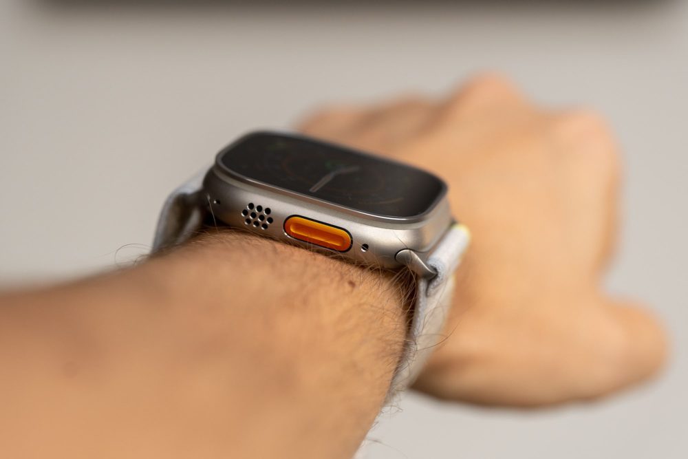 Apple Watch Ultra 49 mm class="wp-image-2503116"