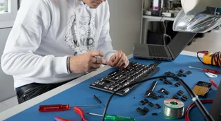To tutaj powstają najlepsze klawiatury i myszki na świecie. Tak wygląda kwatera główna Logitech