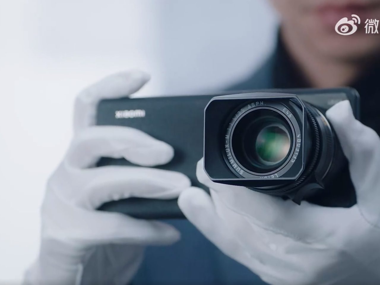 Xiaomi 12 S Ultra z prawdziwym obiektywem systemu Leica M przyczepionym do telefonu