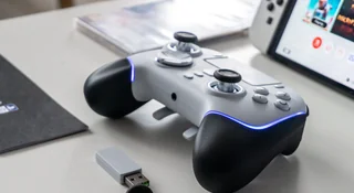 Recenzja Razer Wolverine V2 Pro: przemyca układ Xboksa na PS5, działa dłużej niż pad Sony