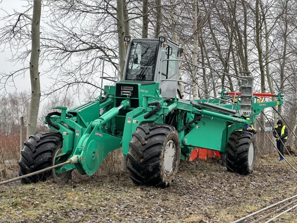 pge-kablowanie-sieci-maszyna-foeck-1 class="wp-image-3154668"