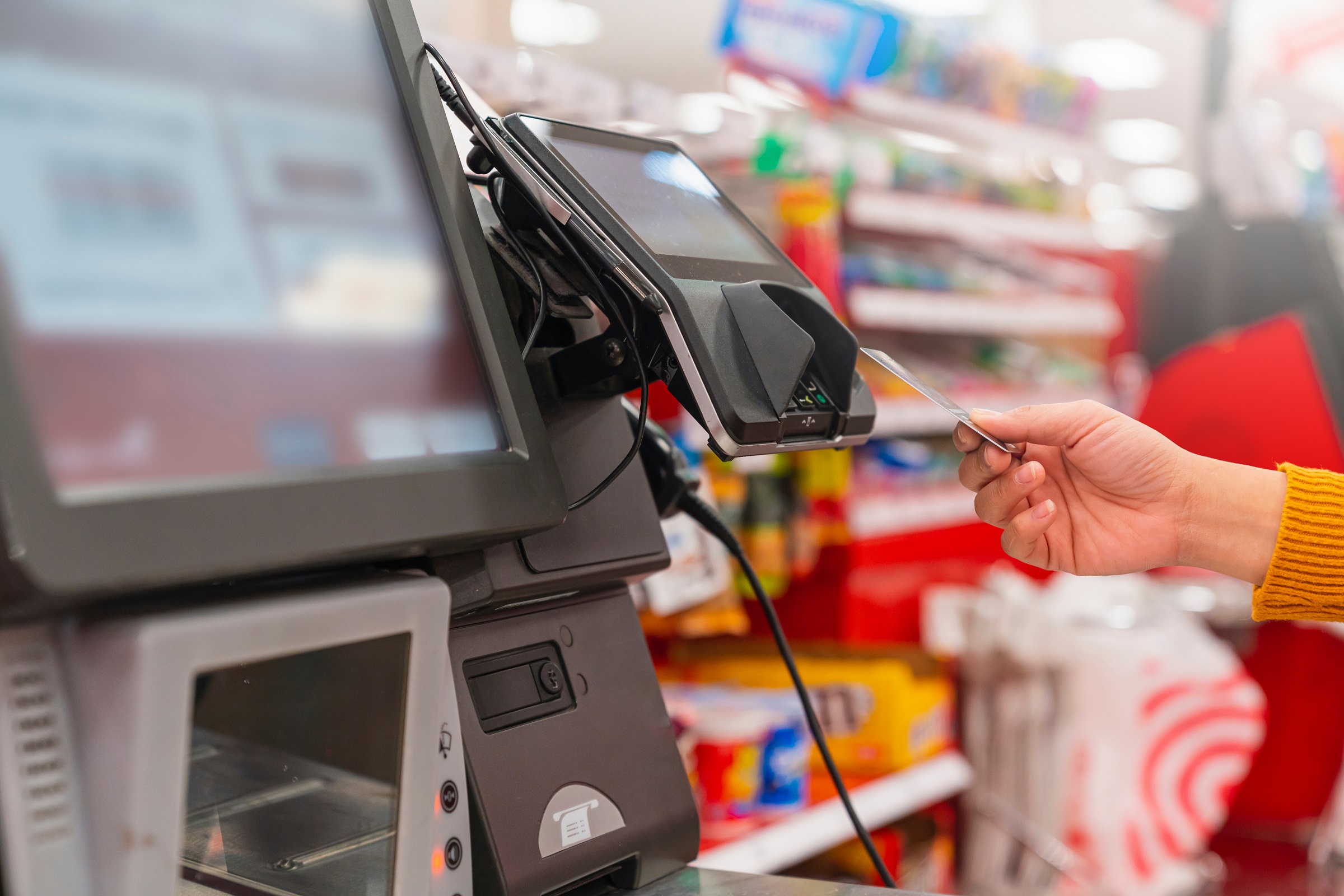 Kasjerzy mogą już zacząć się bać. Auchan testuje samoobsługowy sklep w stylu Żabki Nano