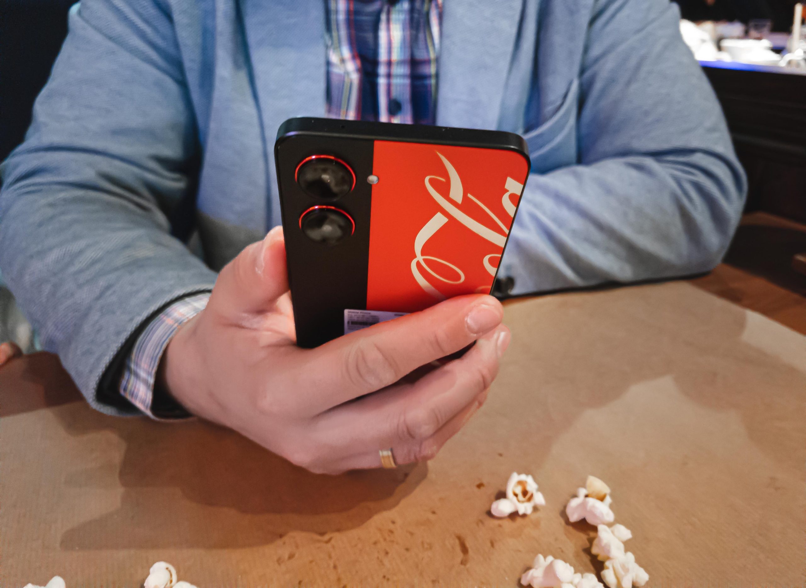 realme-10-pro-coca-cola