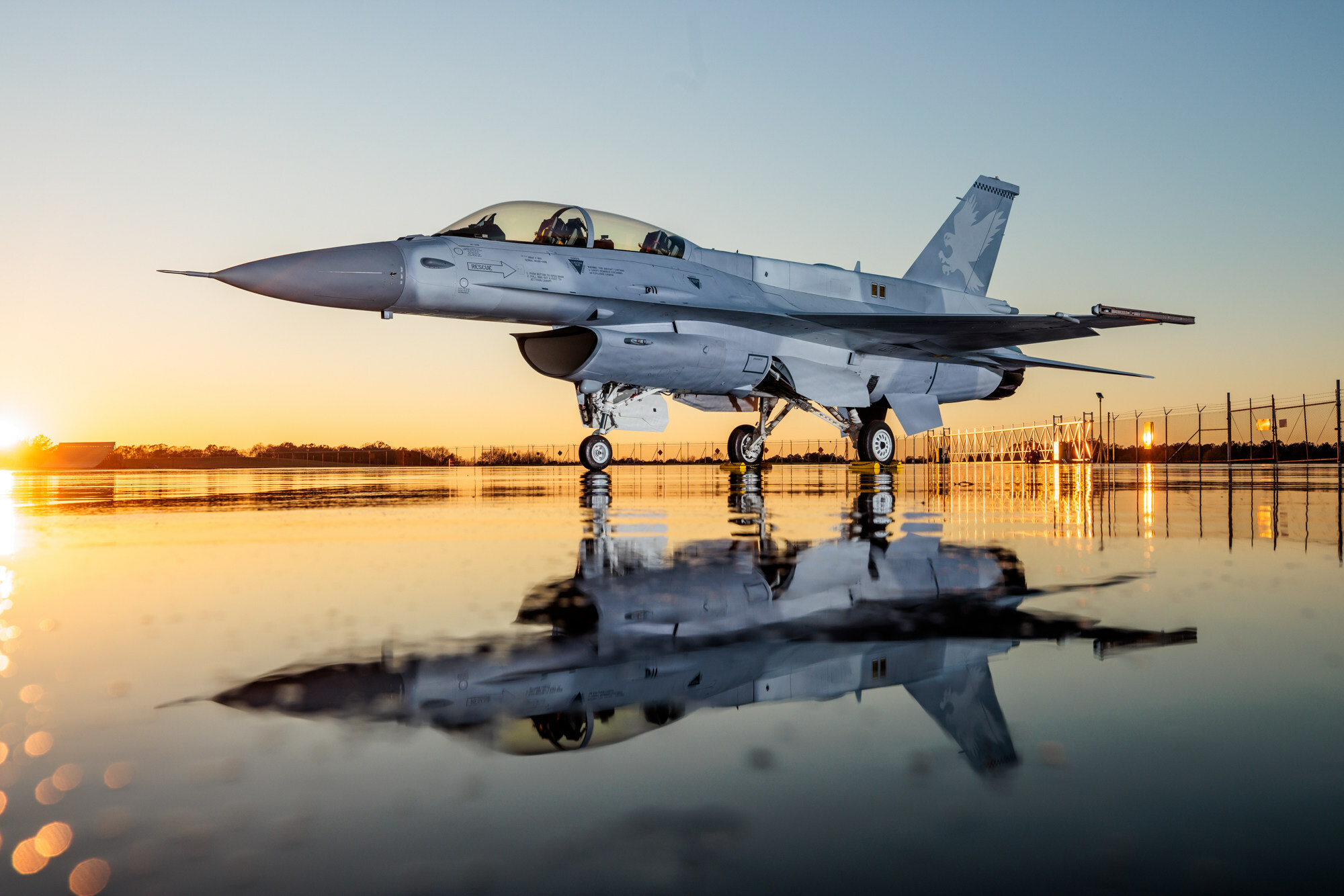 W Polsce powstają kluczowe części do legendarnego samolotu. Bez nich F-16 nie poleci