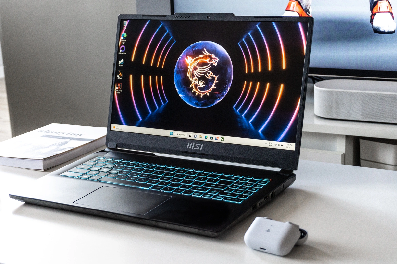 RTX 40 nie musi kosztować nerki. Sprawdzam laptop MSI Cyborg 15 z RTX 4050 i DLSS 3.0
