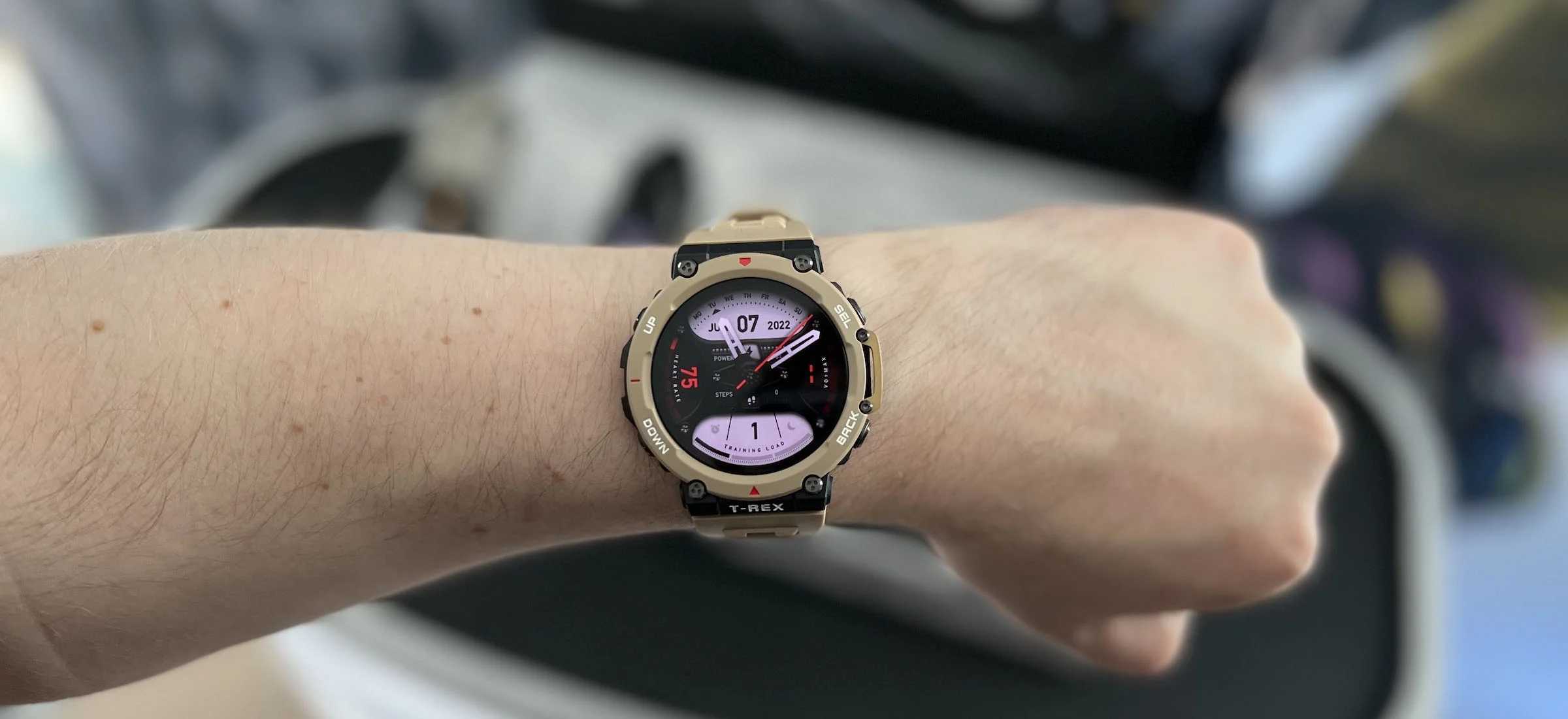 Amazfit zrobił to pierwszy i jest dumny jak paw. Wcisnęli bota AI do zegarka