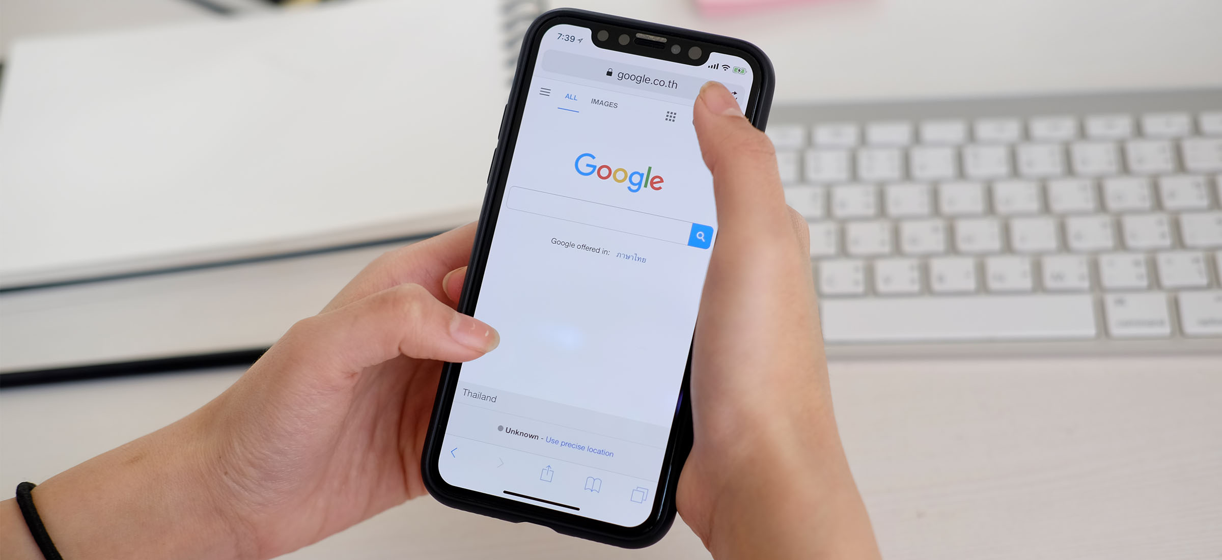 Wyszukiwarka Google ma nowe funkcje. W taki sposób pomoże ci unikać fałszywych informacji