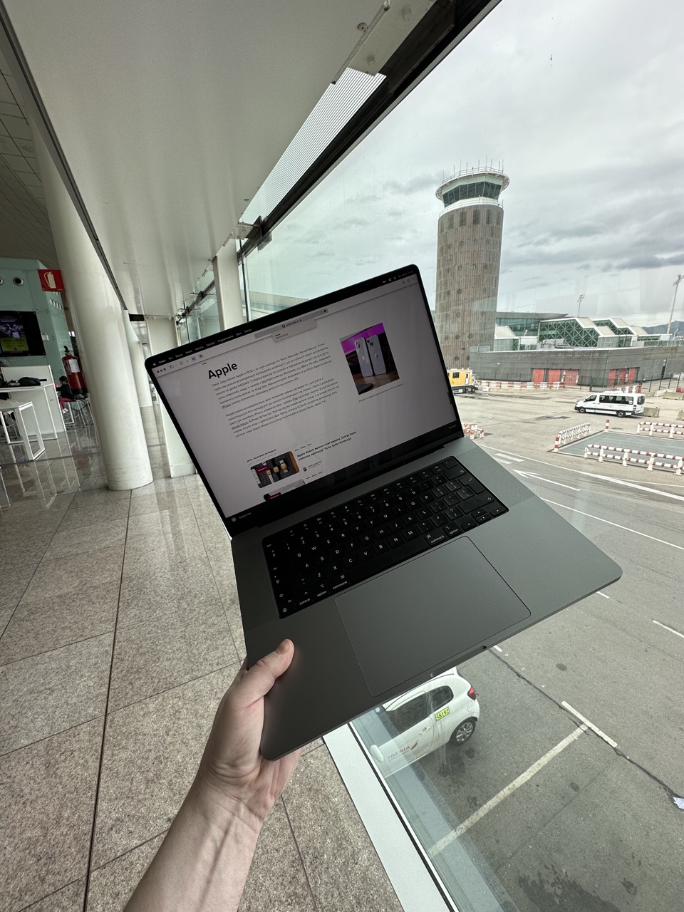MacBook Pro 16” waży 2,16 kg
