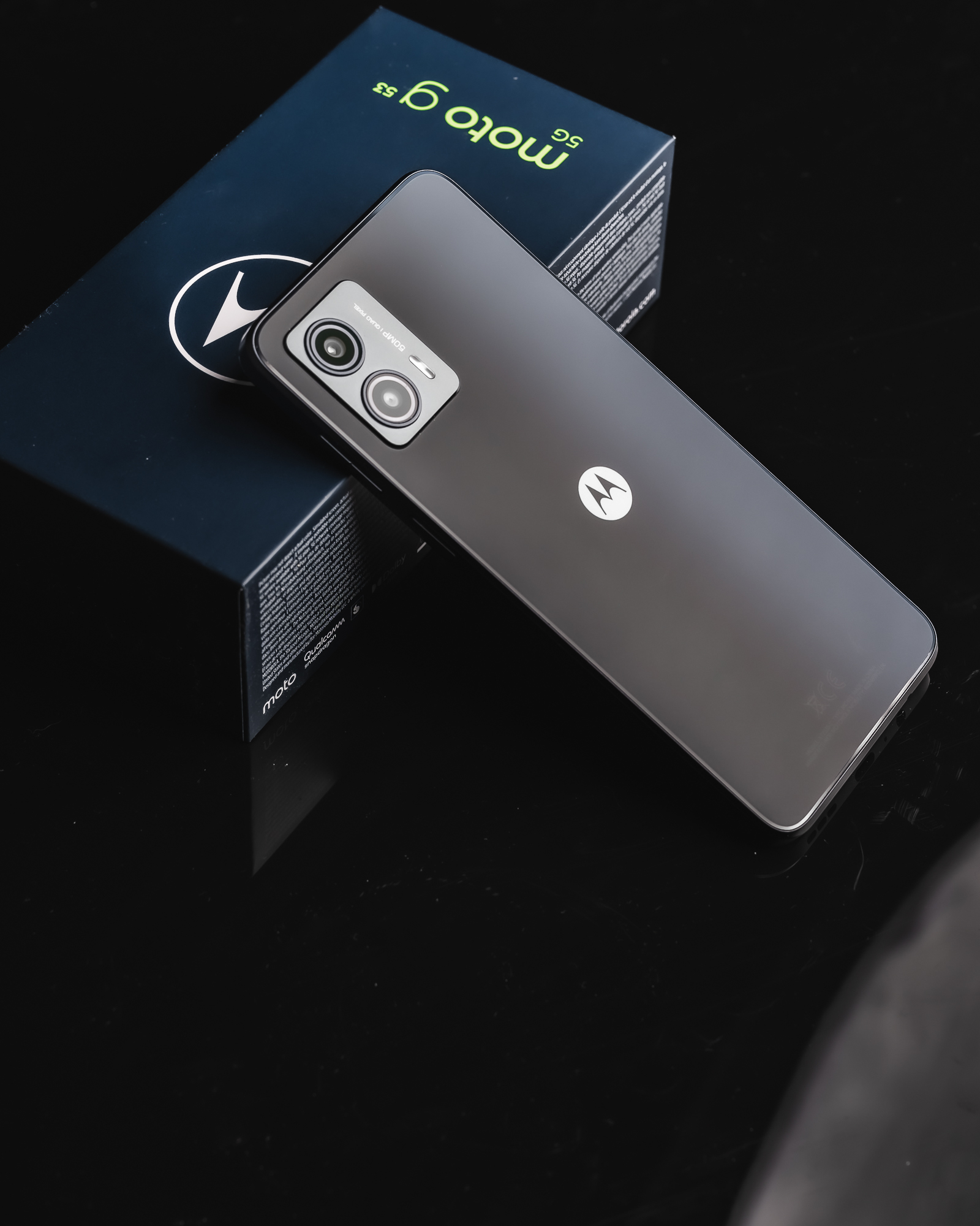 Motorola moto g53 to smartfon dla cierpliwych ludzi, ale się polubiliśmy - recenzja