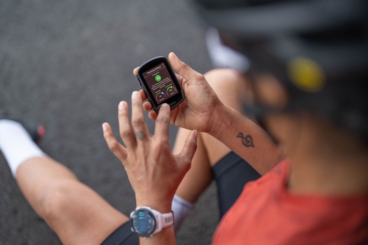 Oto nowy Garmin Edge 540 i 840. Tak, naładujesz je słońcem