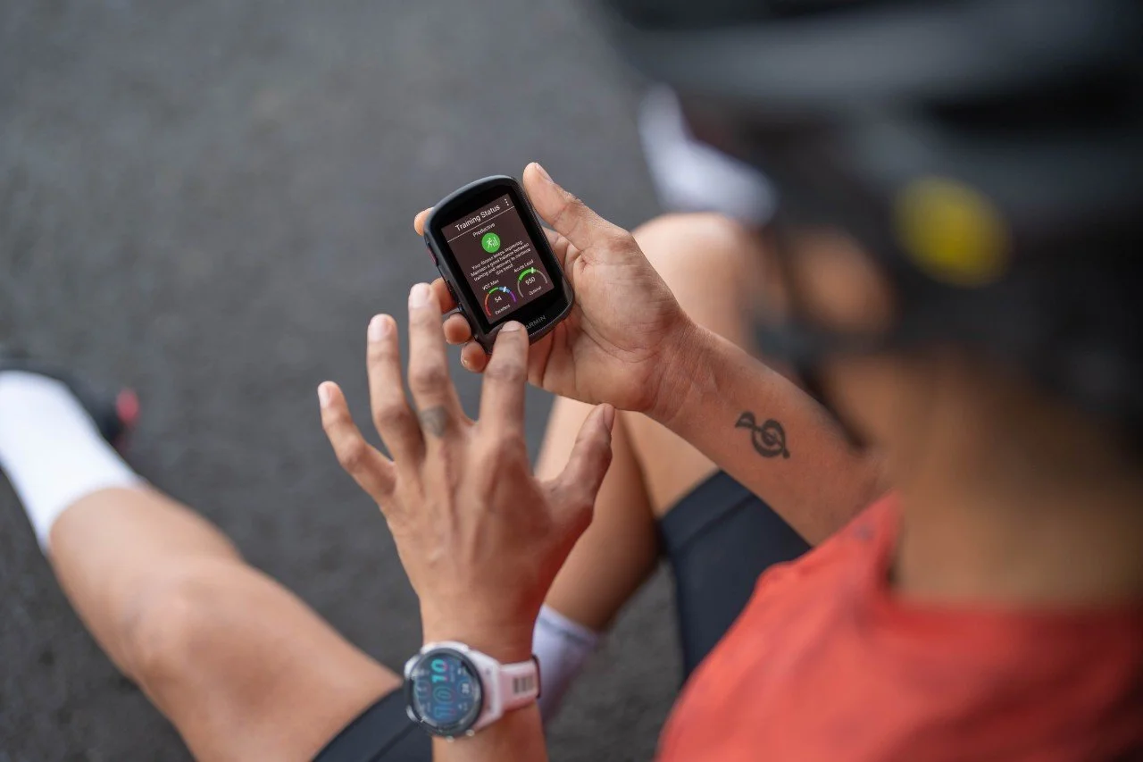 Oto nowy Garmin Edge 540 i 840. Tak, naładujesz je słońcem