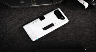 Asus ROG Phone 7 Ultimate to najlepszy gamingowy smartfon. Kropka