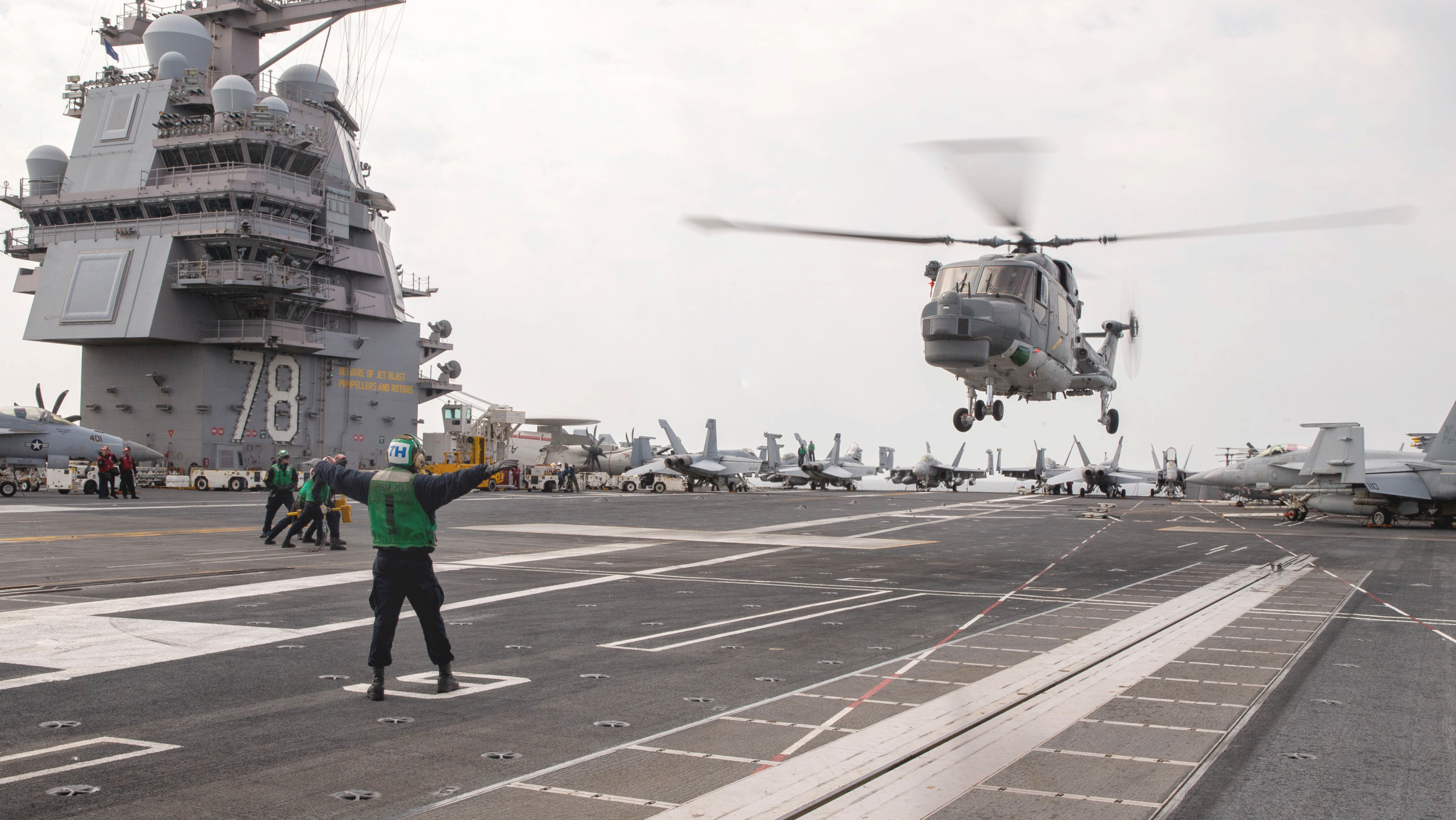 USS Gerald R. Ford - ten lotniskowiec może pokonać niemal każdy kraj
