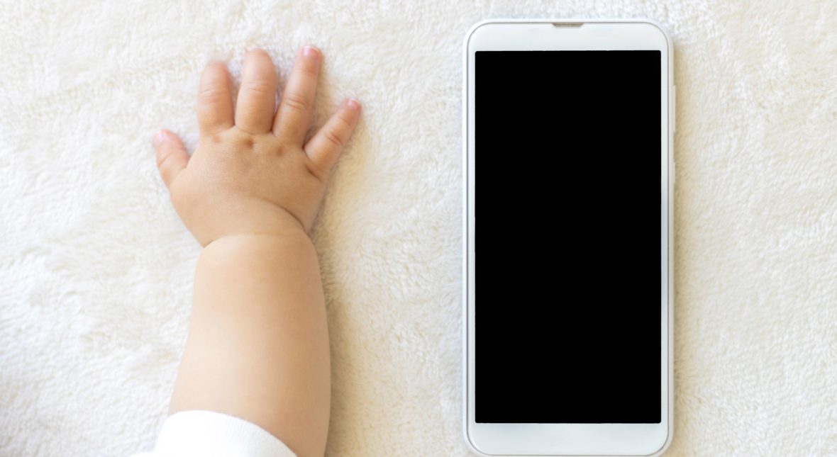 Kidfluencerzy i dzieci-manekiny. Jak instarodzice zamieniają dzieciństwo w towar