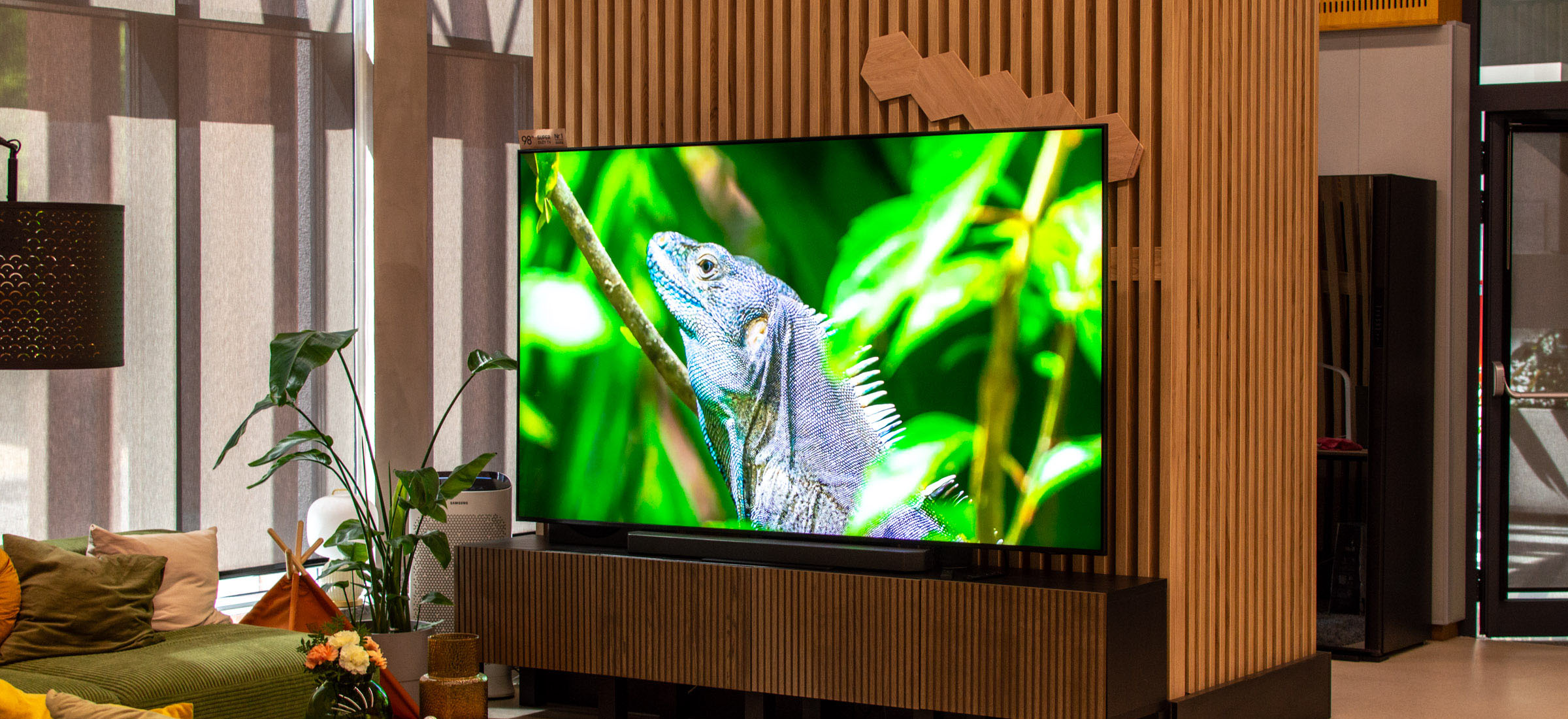 98-calowy Samsung TV QLED Q80C