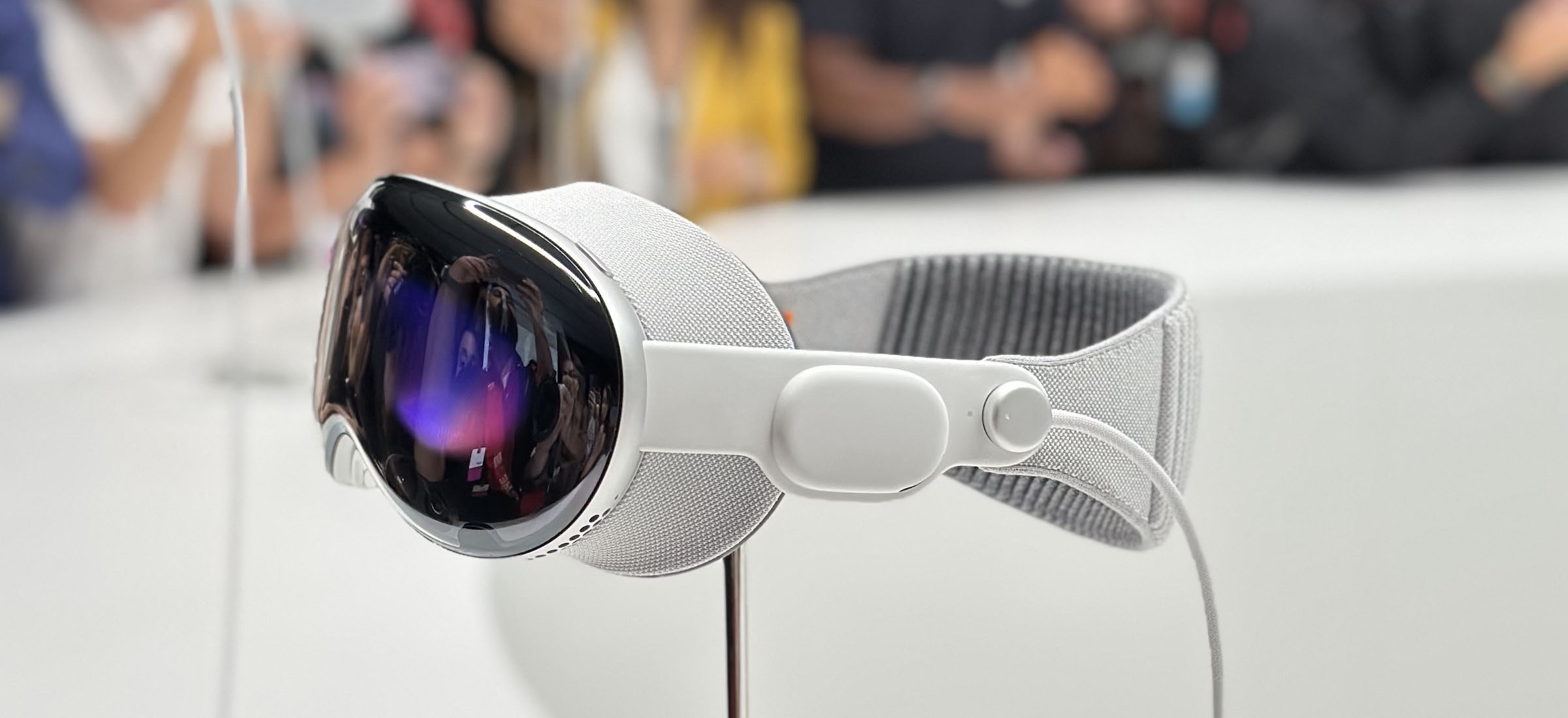 Apple wie, że ludzi nie będzie stać na gogle Vision Pro dla całej rodziny. Oto co wymyślił