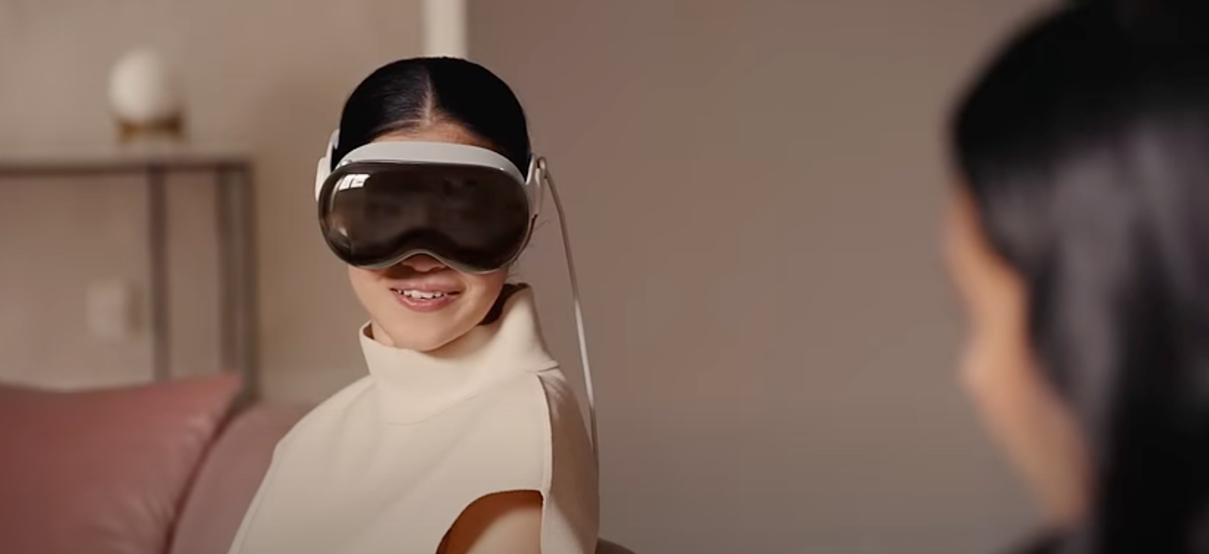 Tim Cook mówi, że gogle Apple Vision Pro będą łączyć ludzi. Tę bzdurę już gdzieś słyszeliśmy