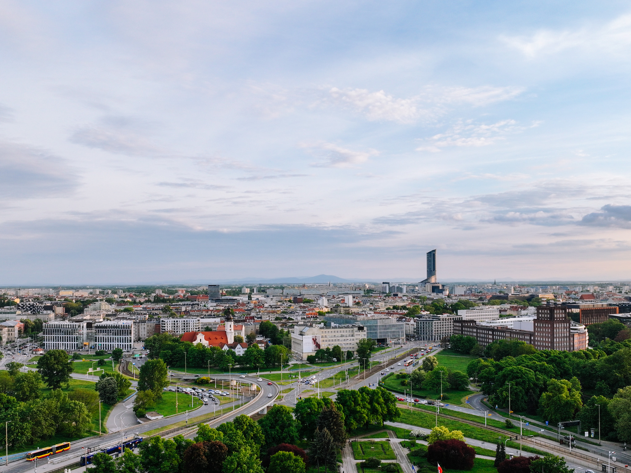 DJI Mavic 3 Pro, 24 mm, f/2.8, 1/400 s, ISO 100, zdjęcie obrobione.