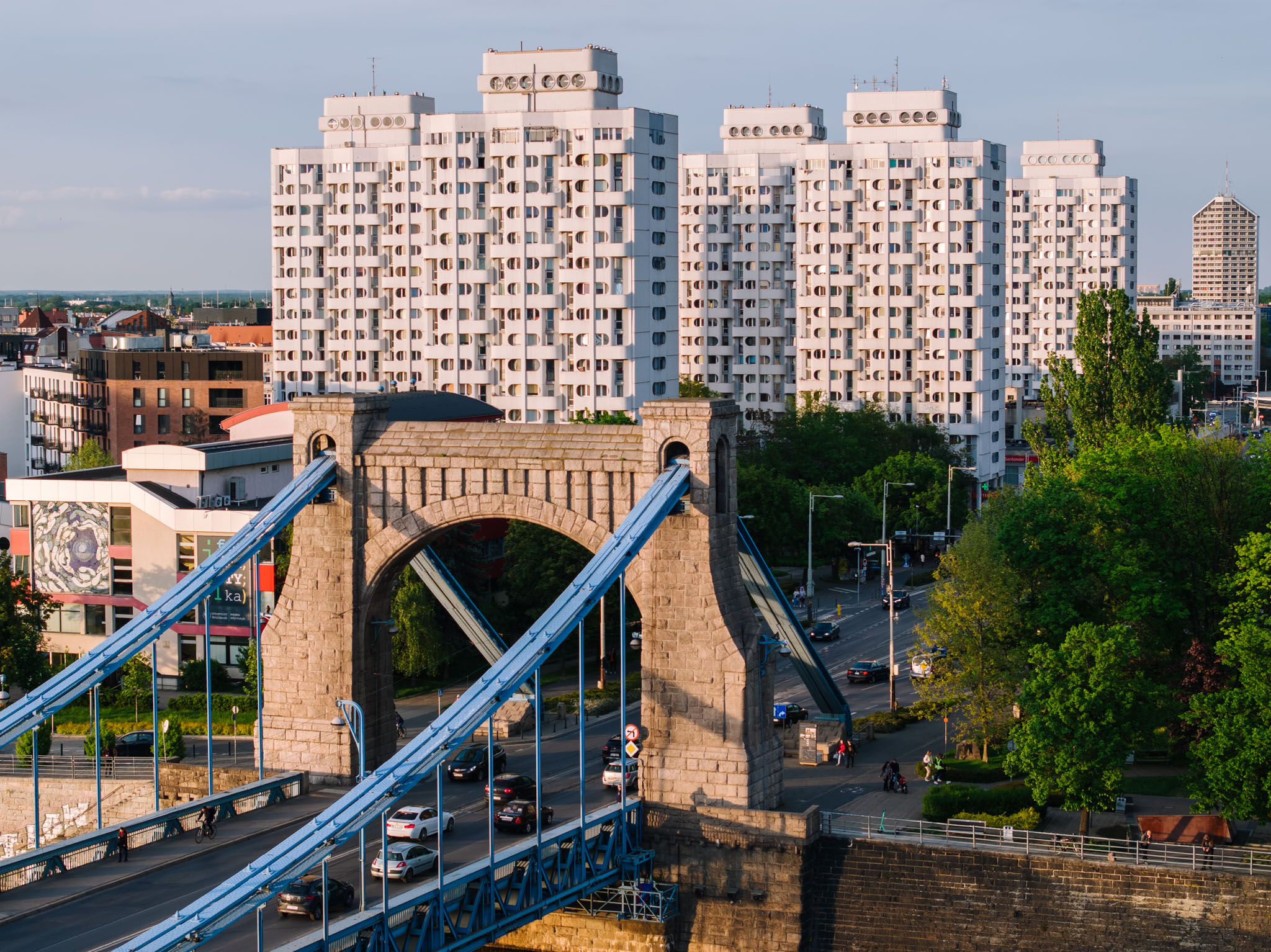 DJI Mavic 3 Pro, 70 mm, f/2.8, 1/320 s, ISO 100, zdjęcie obrobione. 