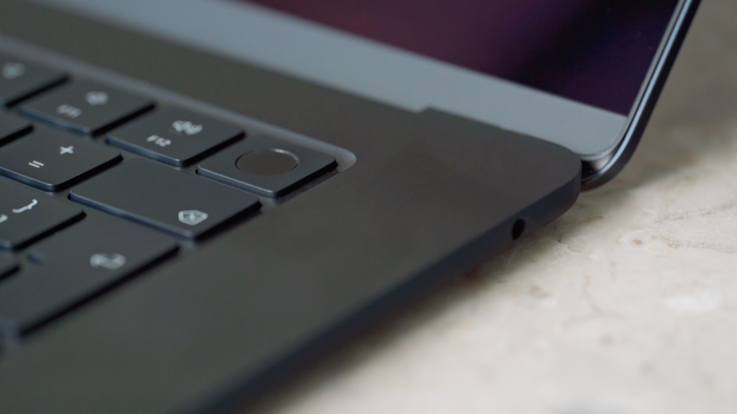 MacBook Air 15" (2023) - recenzja