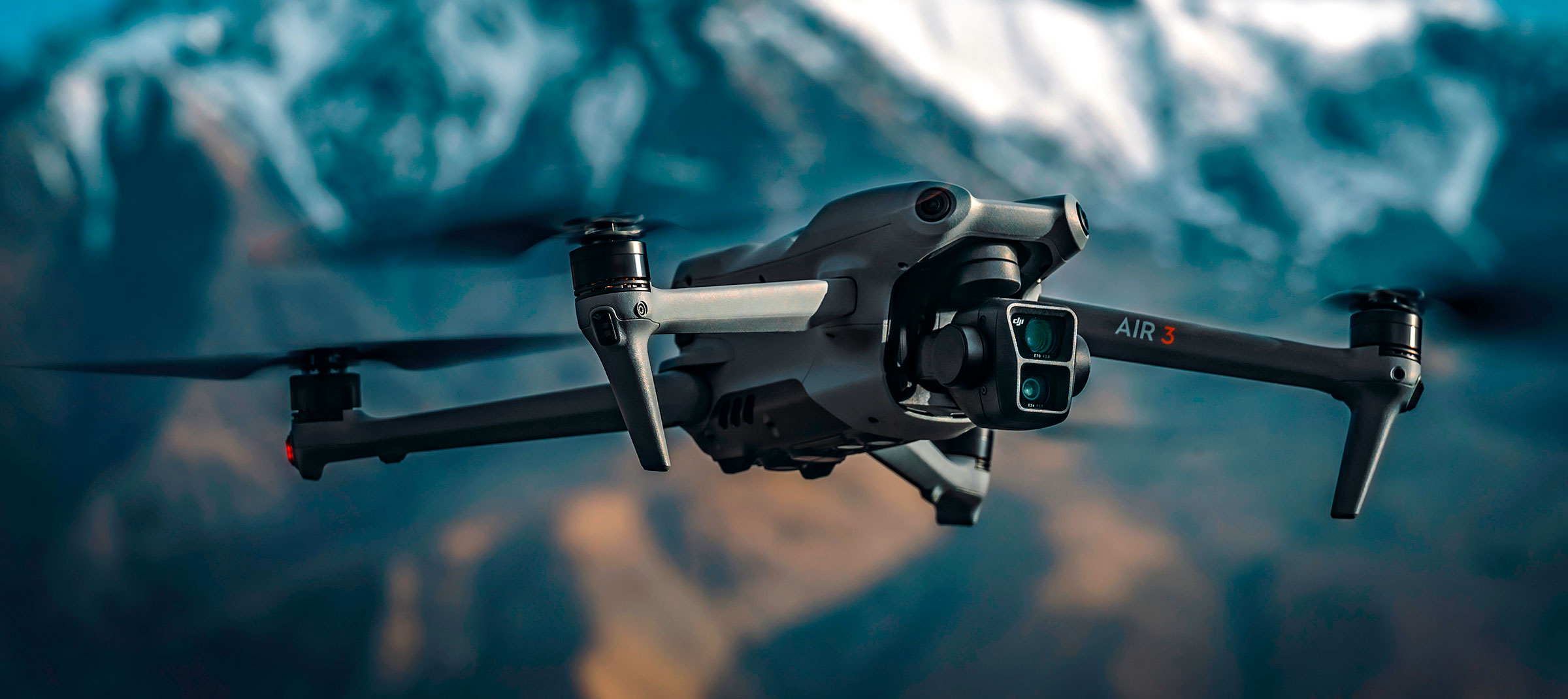 Oto nowy DJI Air 3. Ma podwójny aparat, lata dłużej i kosztuje rozsądne pieniądze