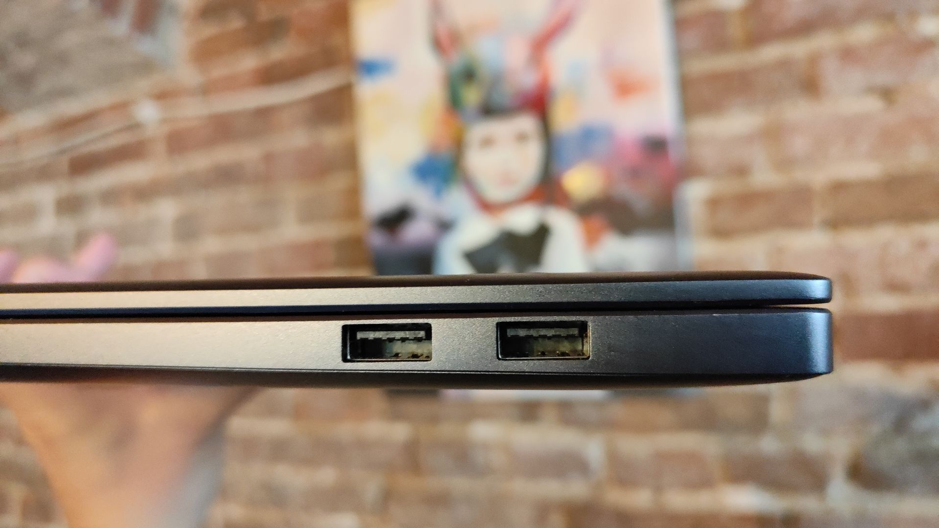 Huawei MateBook 16s 2023 - porty po prawej