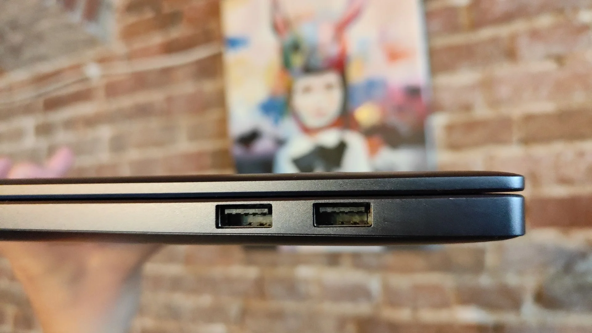 Huawei MateBook 16s 2023 - porty po prawej 