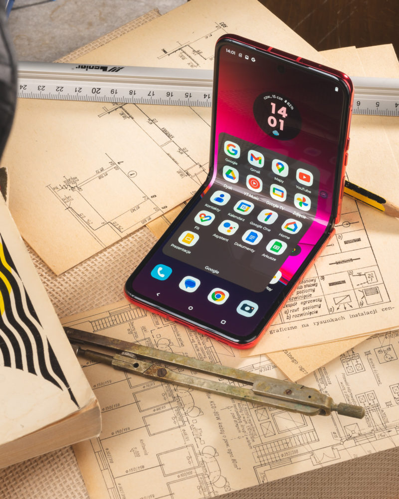 https://ocs-pl.oktawave.com/v1/AUTH_2887234e-384a-4873-8bc5-405211db13a2/spidersweb/2023/07/motorola-razr-40-ultra-test-9-800x1000.jpg