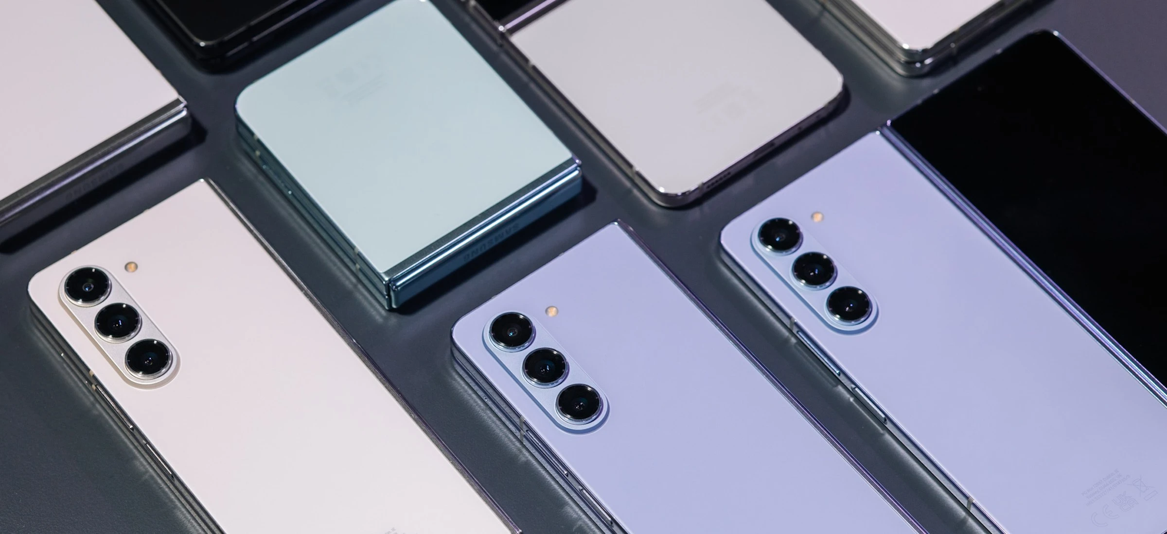 Składane smartfony Samsung z większymi ekranami. Już w następnym roku