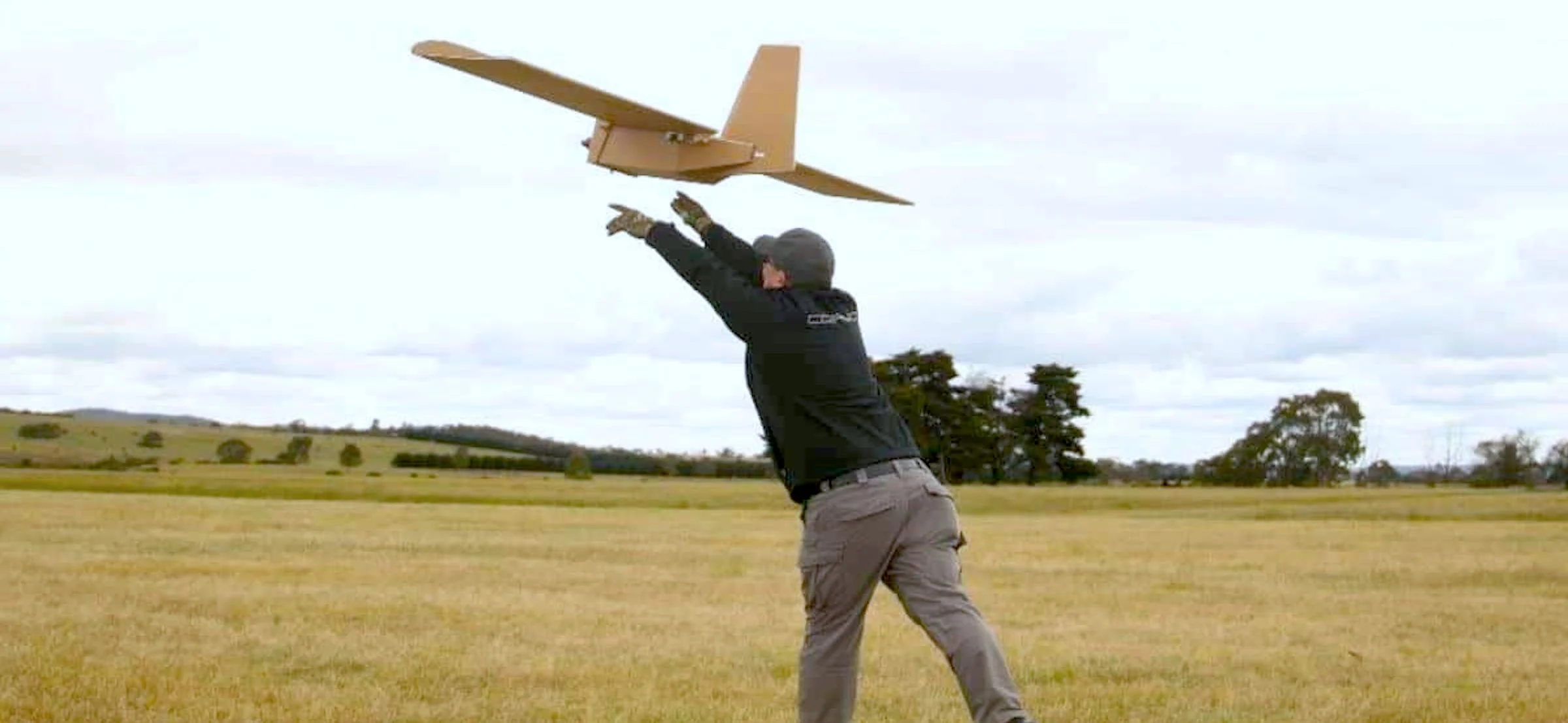 Nie trzeba sprzętu za miliony. Kartonowy dron zniszczy ten sam cel