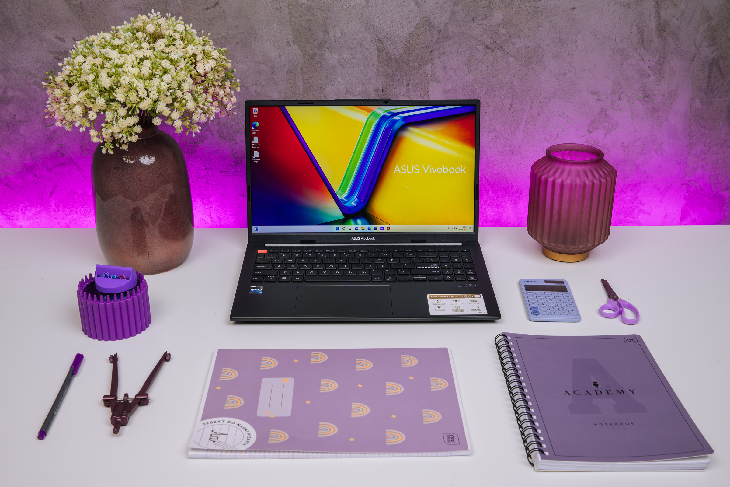 Lekki i z pięknym ekranem. ASUS Vivobook S 15 OLED do szkoły