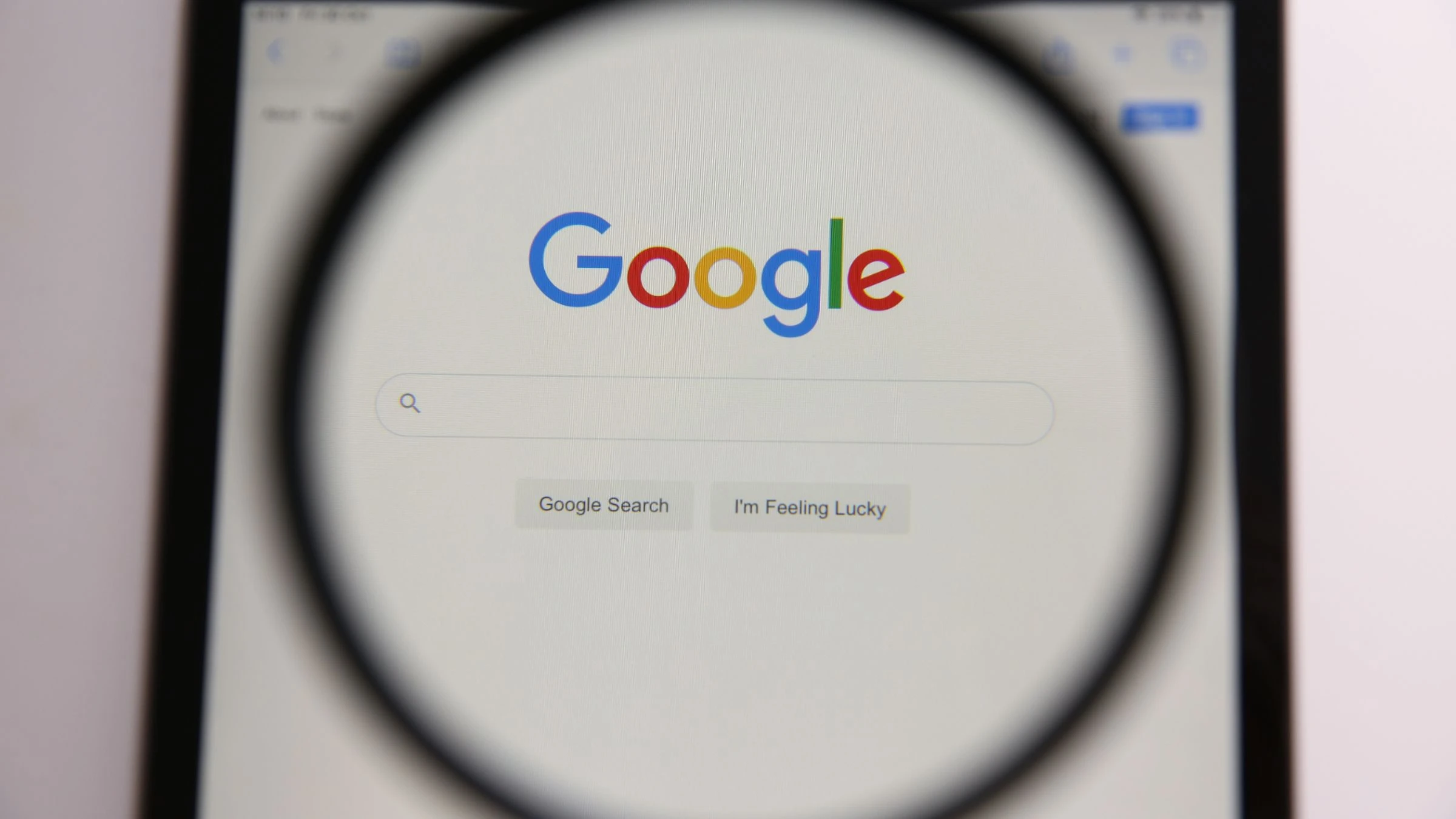 Google sięgnął po coś schowanego pod ziemią i już się cieszy z taniej energii. Teraz namawia innych