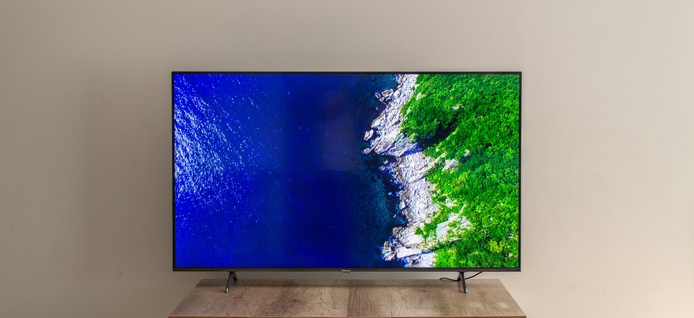 Hisense E7KQ Pro - recenzja
