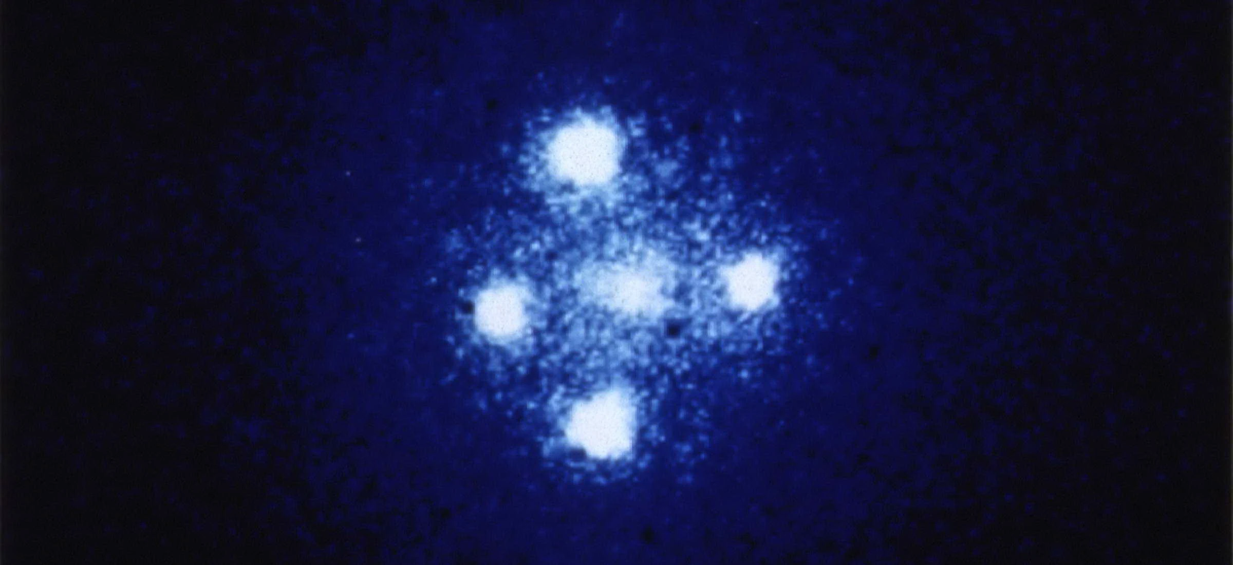 Astronomowie zaobserwowali Krzyż Einsteina. To niezwykłe zjawisko