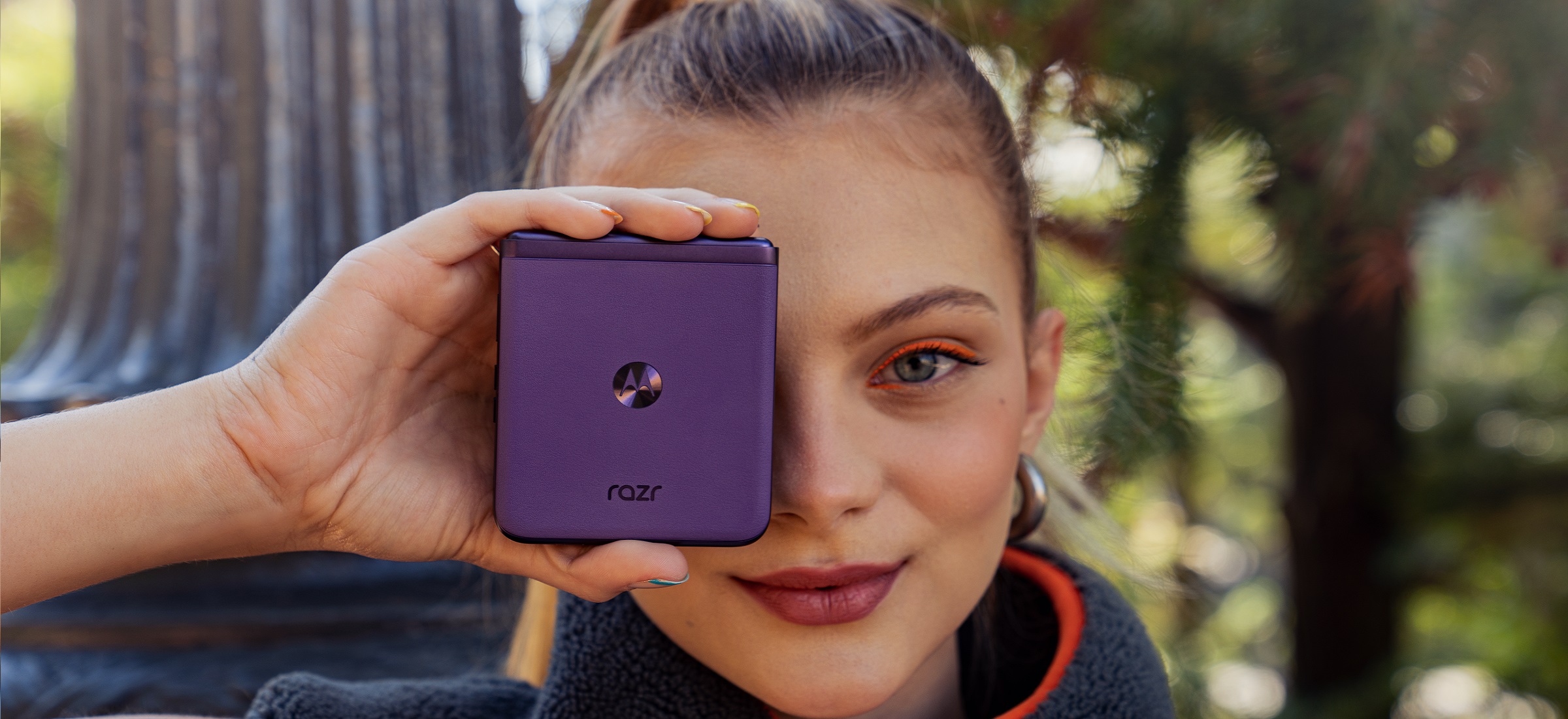 Motorola Razr 40 w świetnej cenie. Składany smartfon w cenie mocnego średniaka