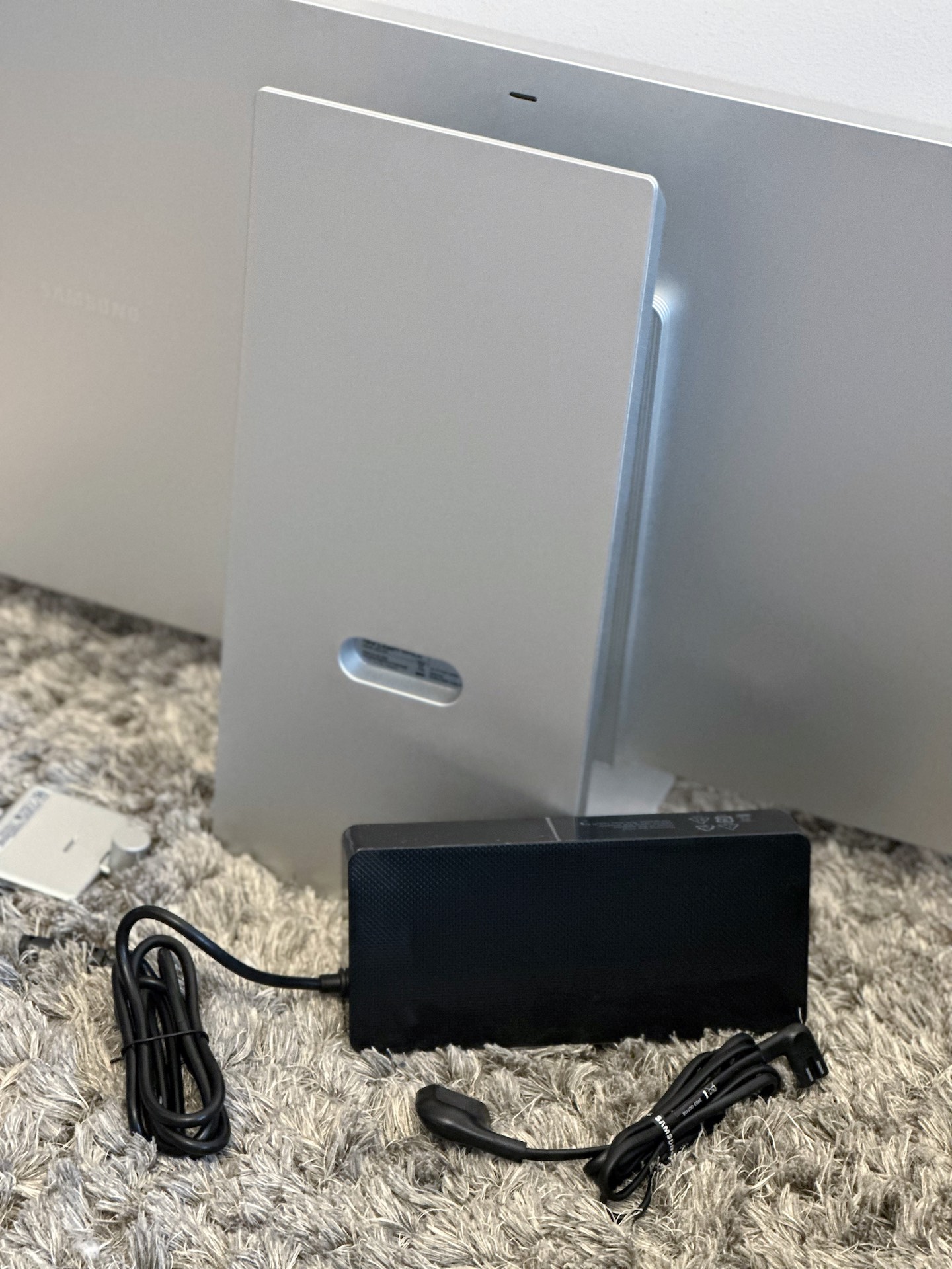 samsung viewfinity s9 monitor 5k kontra apple studio display zasilacz