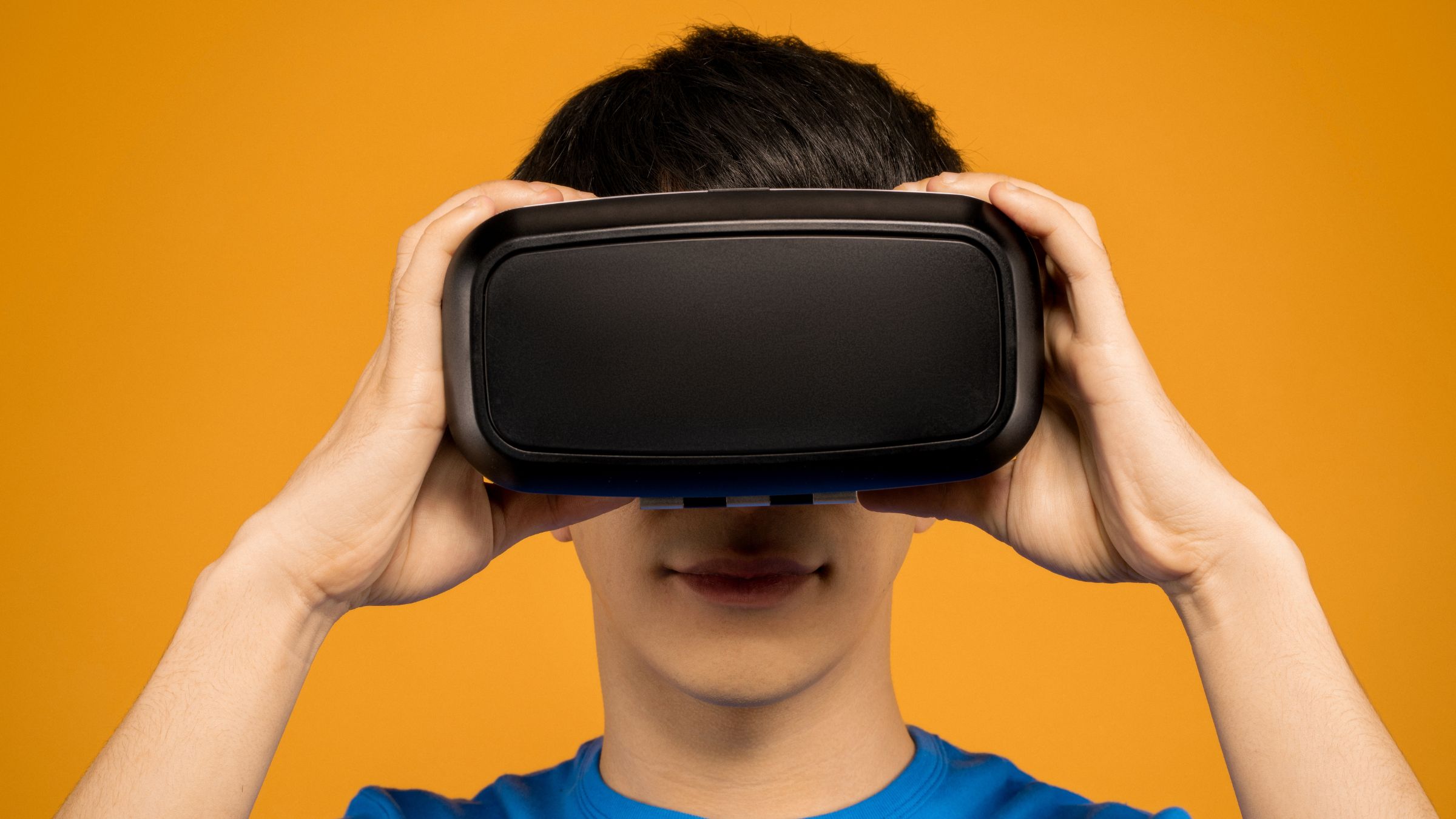Gogle Samsung XR na pierwszych zdjęciach. Wyglądają na tańsze niż Apple Vision