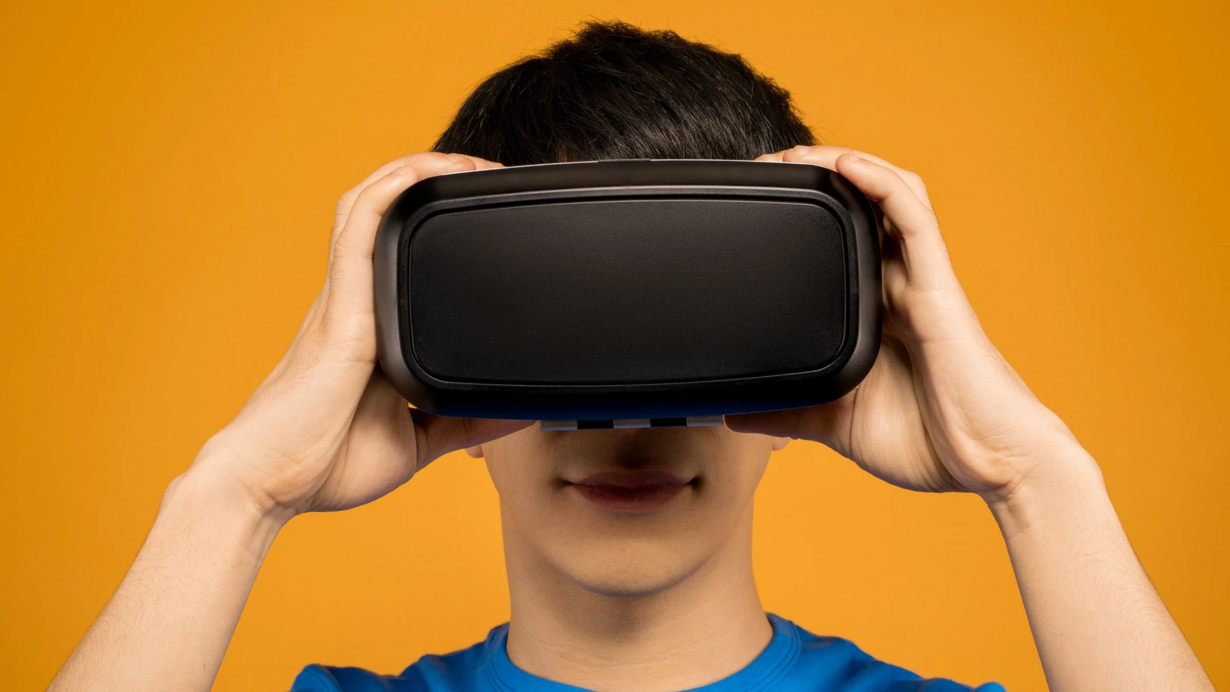 Gogle Samsung XR na pierwszych zdjęciach. Wyglądają na tańsze niż Apple Vision