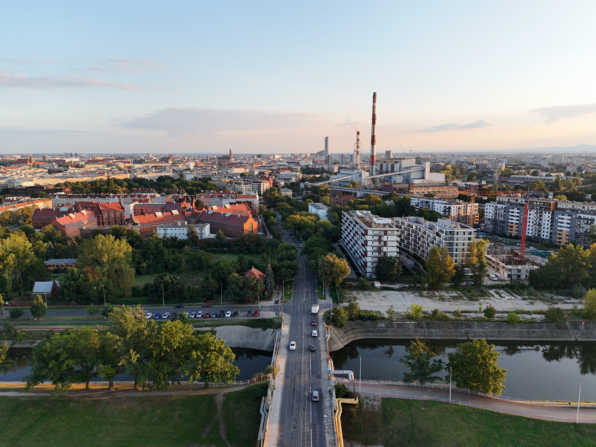 DJI Mini 4 Pro / JPEG / Auto class="wp-image-4065731" width="840"