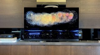 Panasonic TX-77MZ2000E audio video show