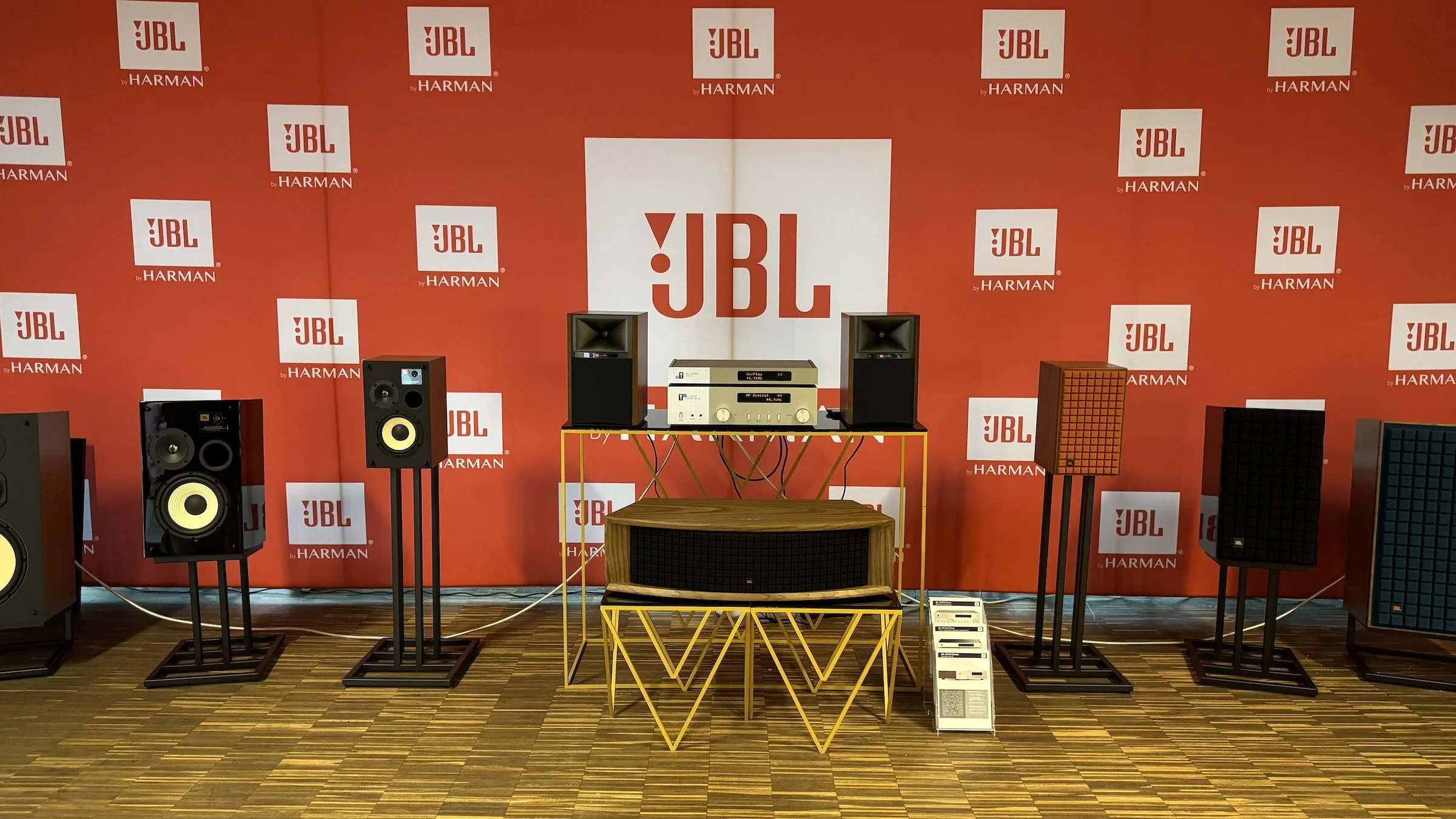 audio video show jbl