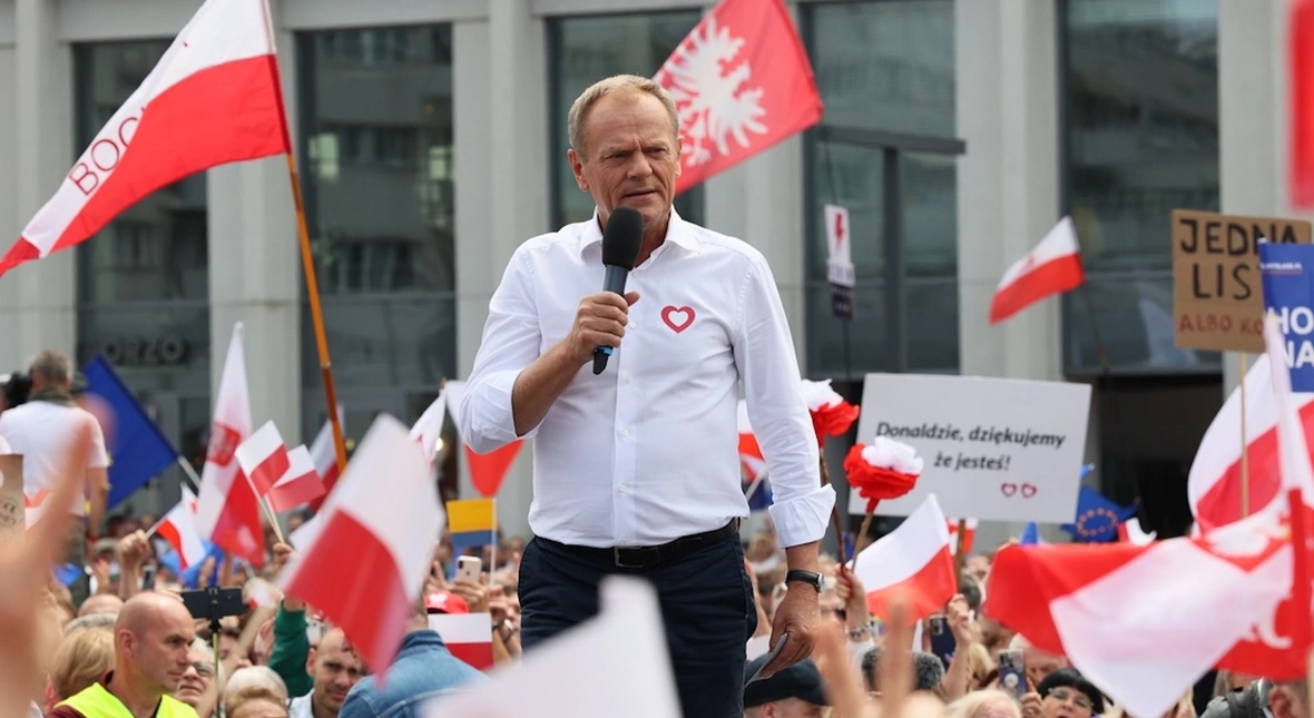 Antytuskizm, referendum, dezinformacja. Ile partie wydały na kampanię wyborczą w internecie
