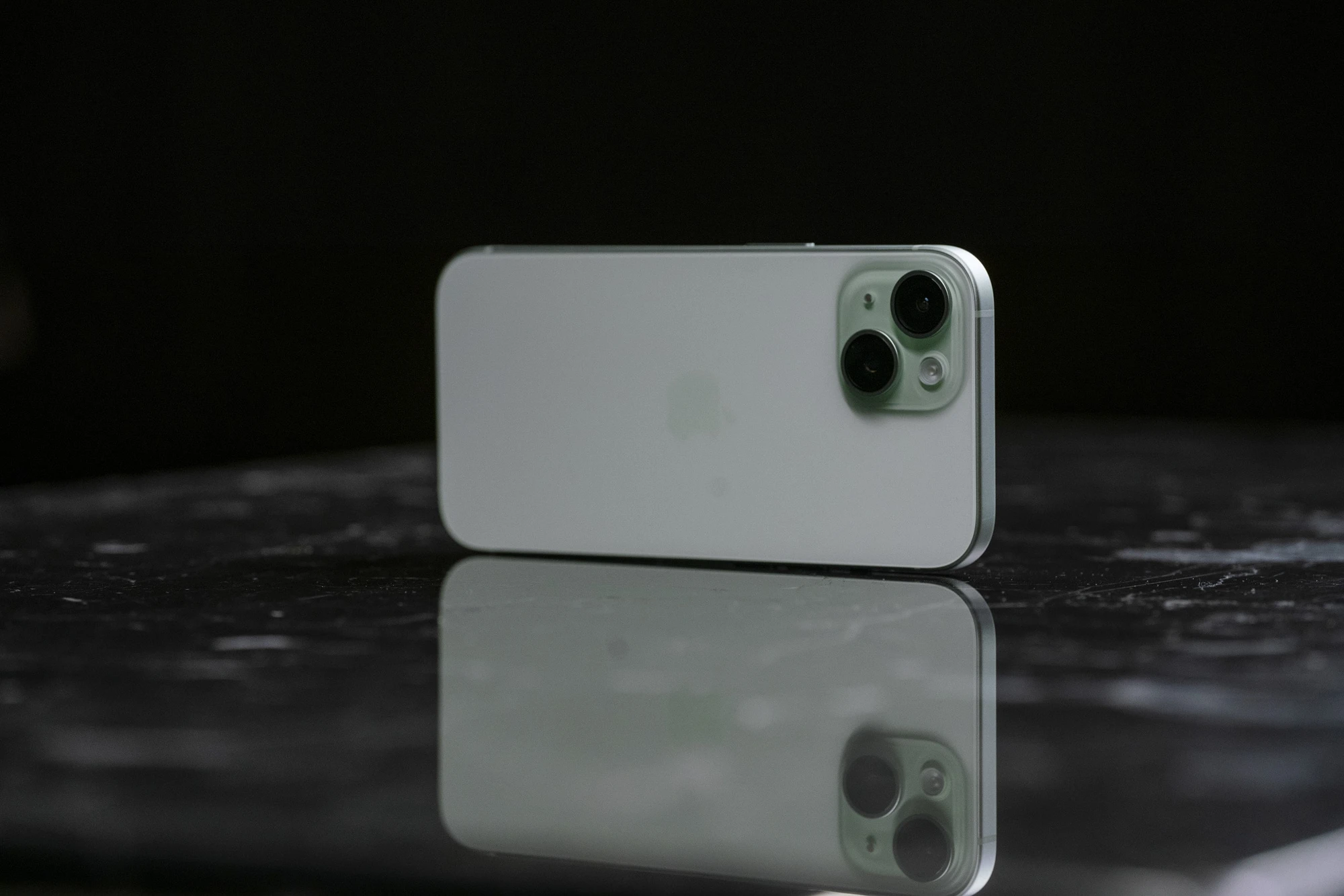 iphone-15-02-apple
