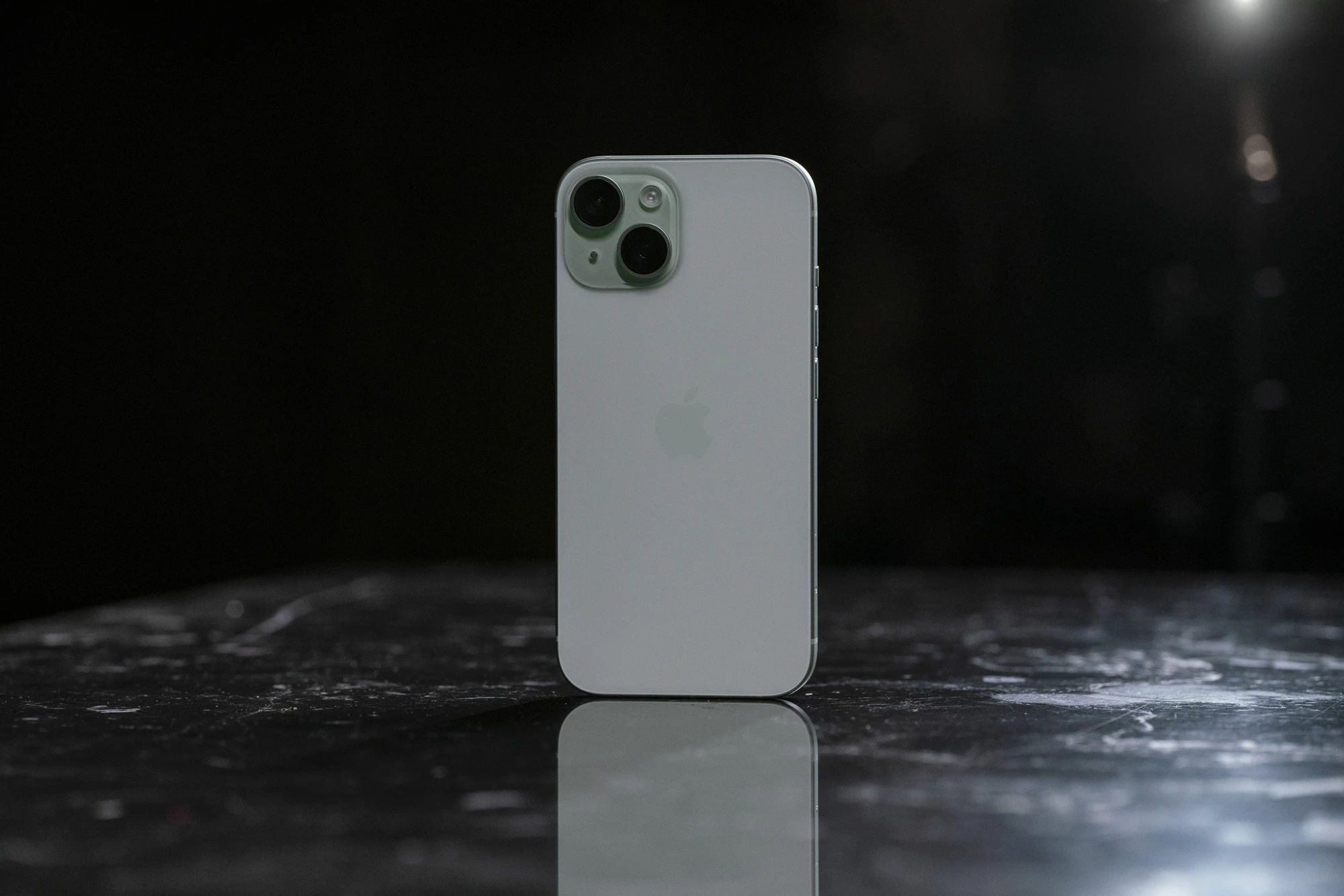 iphone-15-08-apple
