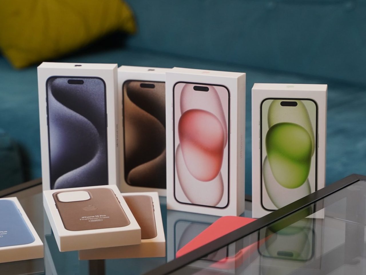 iPhone 15Pro 【ほぼ新品、100%、おまけ付き】 iPhone 15 Pro