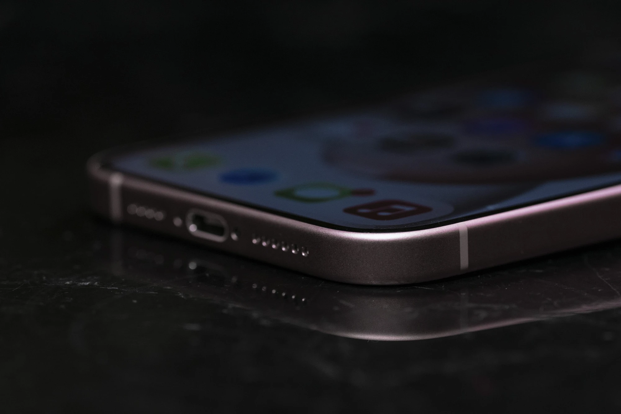 iphone-15-plus-08-apple